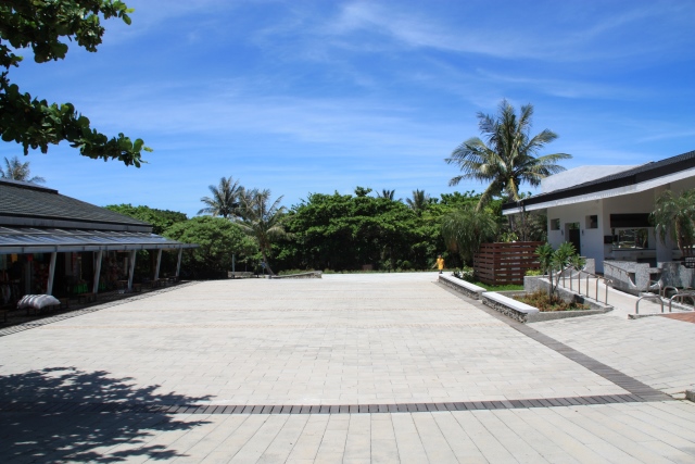 house with Concrete paving